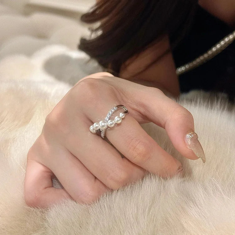 Verstellbarer Vintage Ring mit Zirkonia und Perle – Isadora
