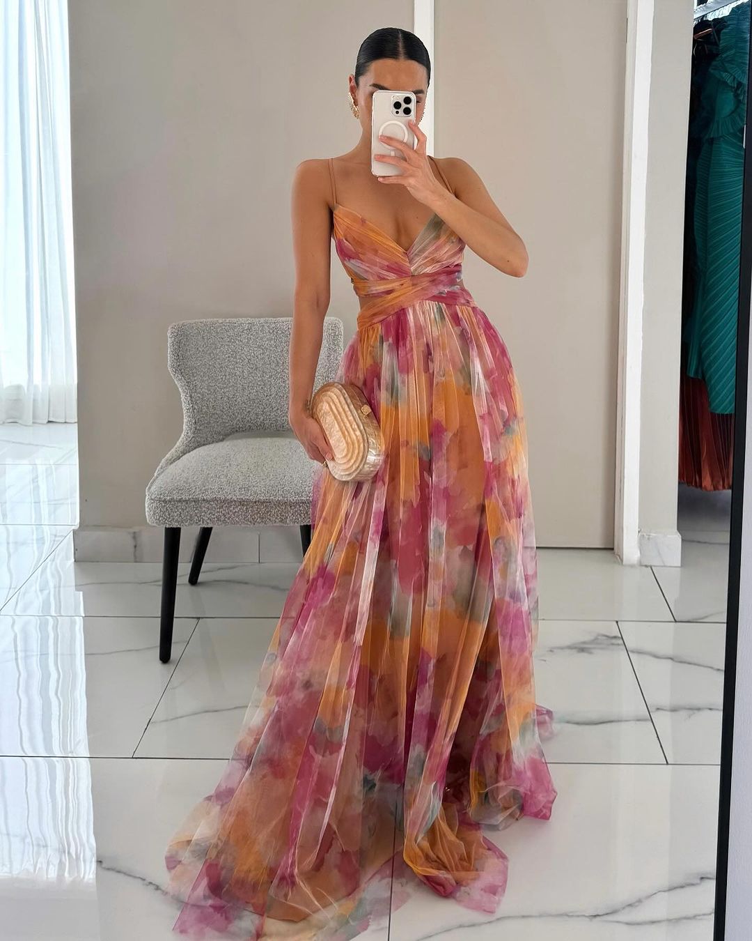 Elegantes Mesh-Maxikleid mit Figurbetontem Schnitt – Camille