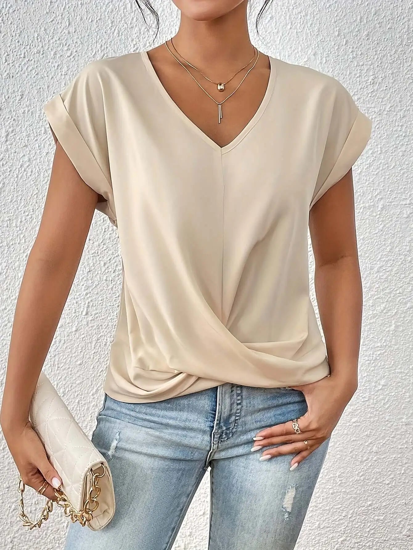 Sahira – Damen T-Shirt mit herzförmigem Ausschnitt