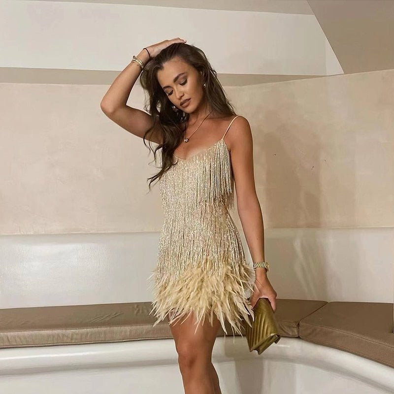 Ärmelloses Damen Minikleid mit Federn für den Sommer