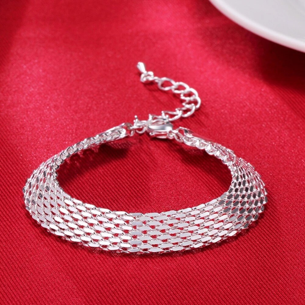 Silber geflochtenes Glücksbringer-Armband