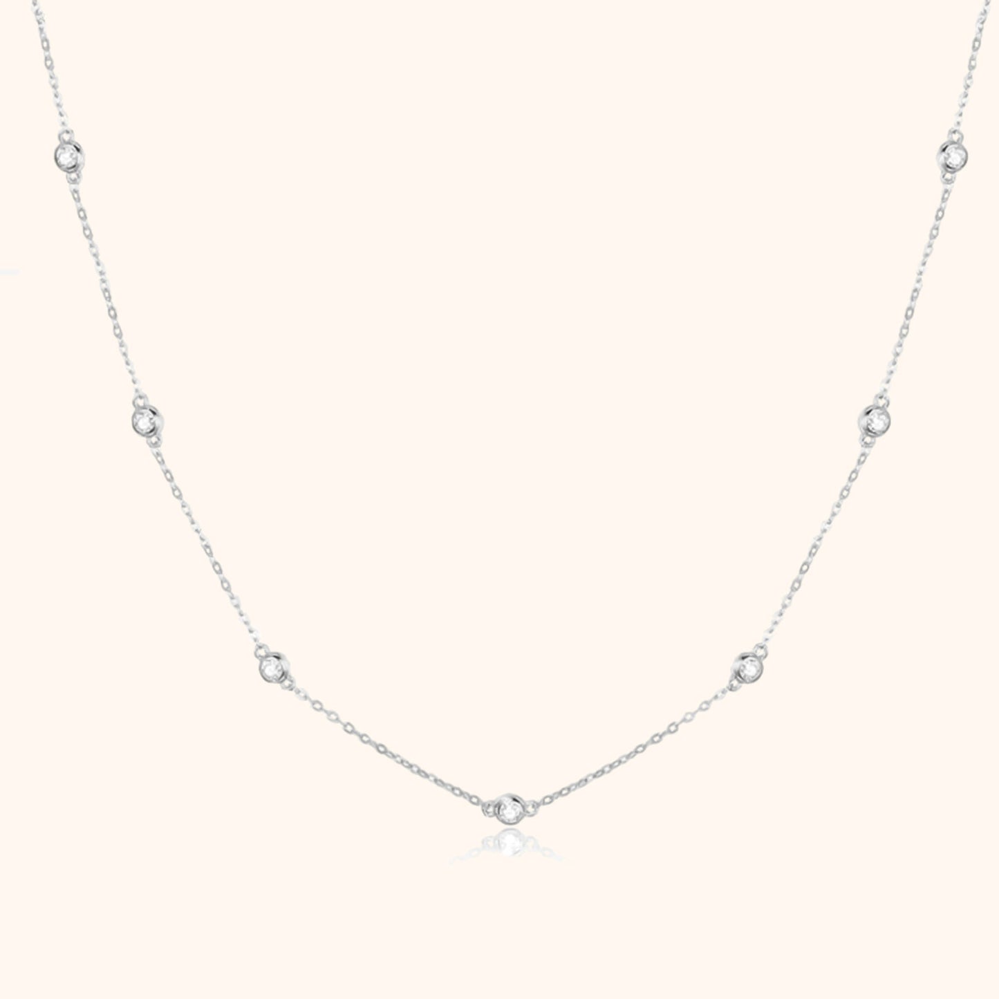 Stilvolle Zirkonia-Halskette – Elara