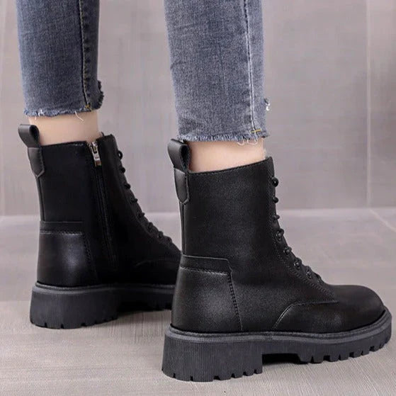 Althaia | Schwarze Winterstiefel aus Leder
