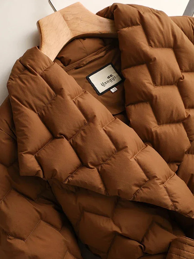 Assunta - Elegante Daunenjacke Mit Gürtel