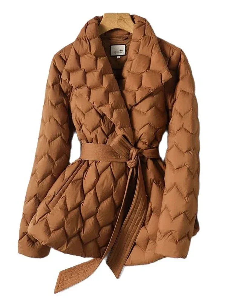 Assunta - Elegante Daunenjacke Mit Gürtel