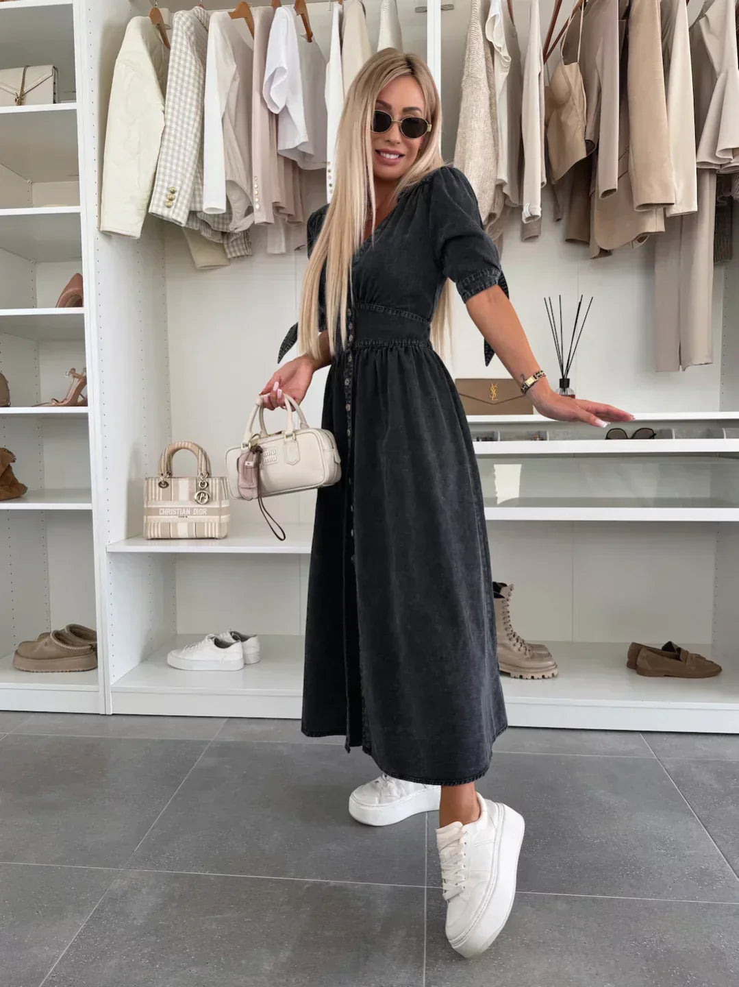 Ivanka – Strahlendes Jeanskleid