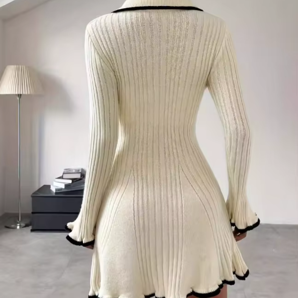 Sloane - Strickkleid mit Kragen und kontrastierenden Details