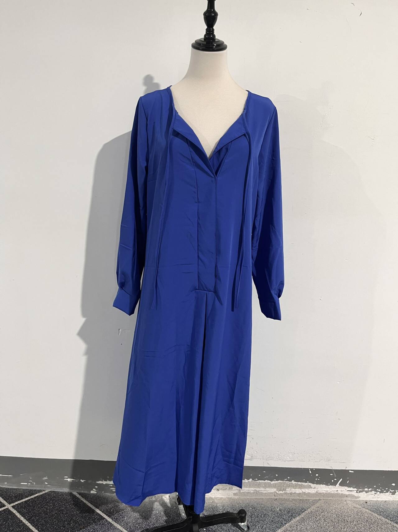 Lockeres Kleid Mit V Ausschnitt Für Damen | Maxi
