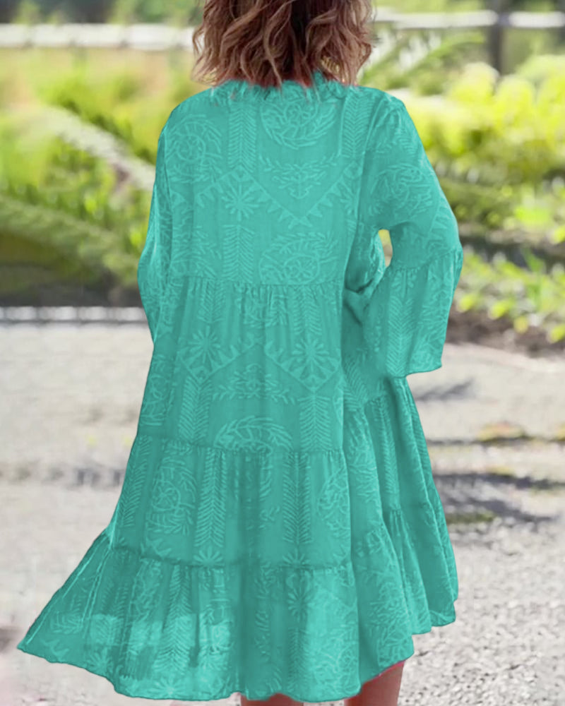 Schickes Kleid mit V-Ausschnitt für Frauen mit ausgestellten Ärmeln - Sorynea