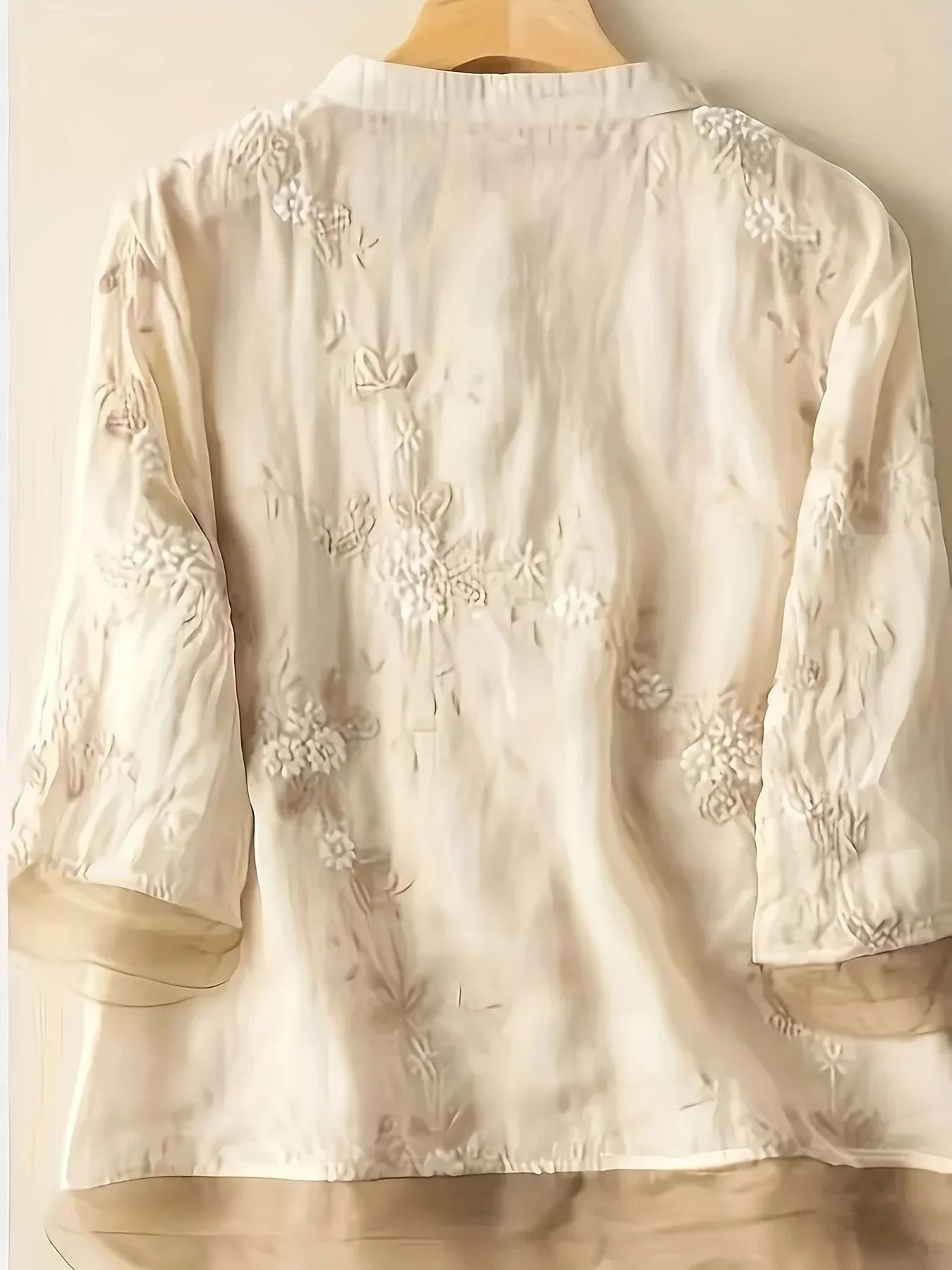 Blumenbluse | Eliza | Bestickt | Knopfverschluss | Frühling 2025 | Modisch