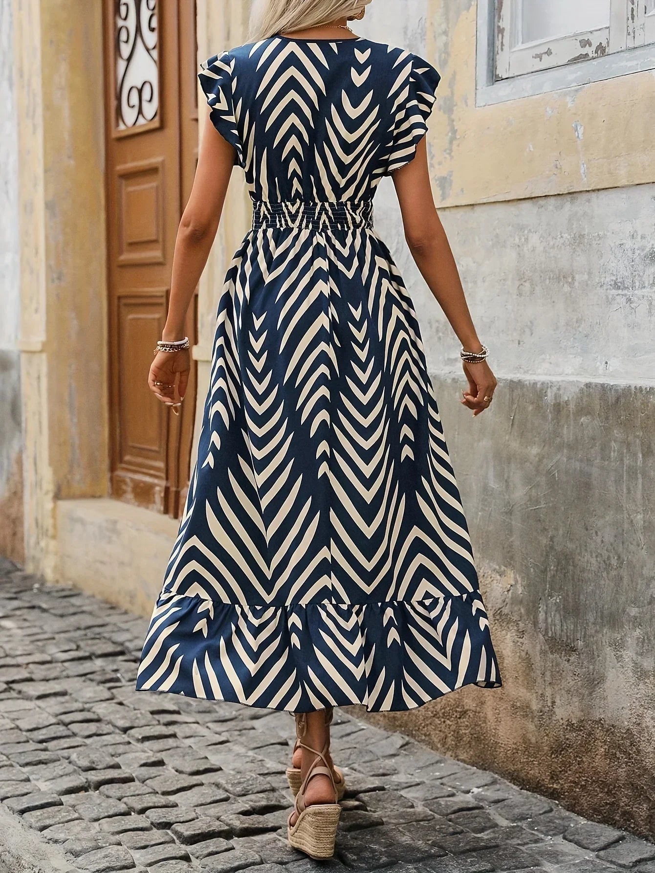 Sommerkleid mit Print und gedrehter Taille | Isabella | Stilvoll und Schick