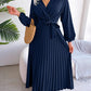 Aventura – Elegantes Plissee-Wickelkleid