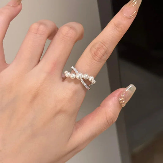 Verstellbarer Vintage Ring mit Zirkonia und Perle – Isadora