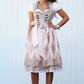 Damen Dirndl Kleid: Traditionelles Trachtenkleid mit Schürze und eleganter Schnürung