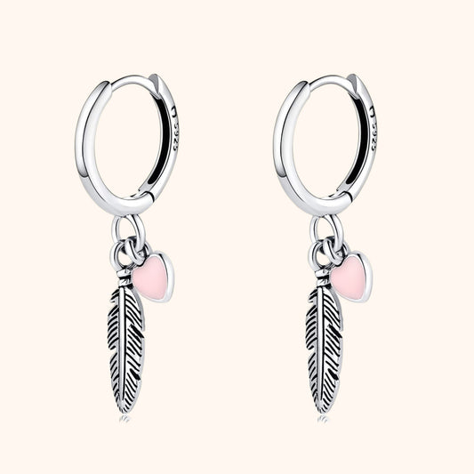 Creolen mit Liebevoller Feder und Herz – Althea