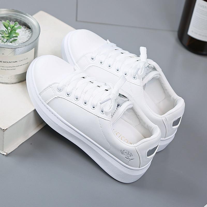 Trendige Damen Sneaker aus Kunstleder mit Metallic-Akzenten – Norell