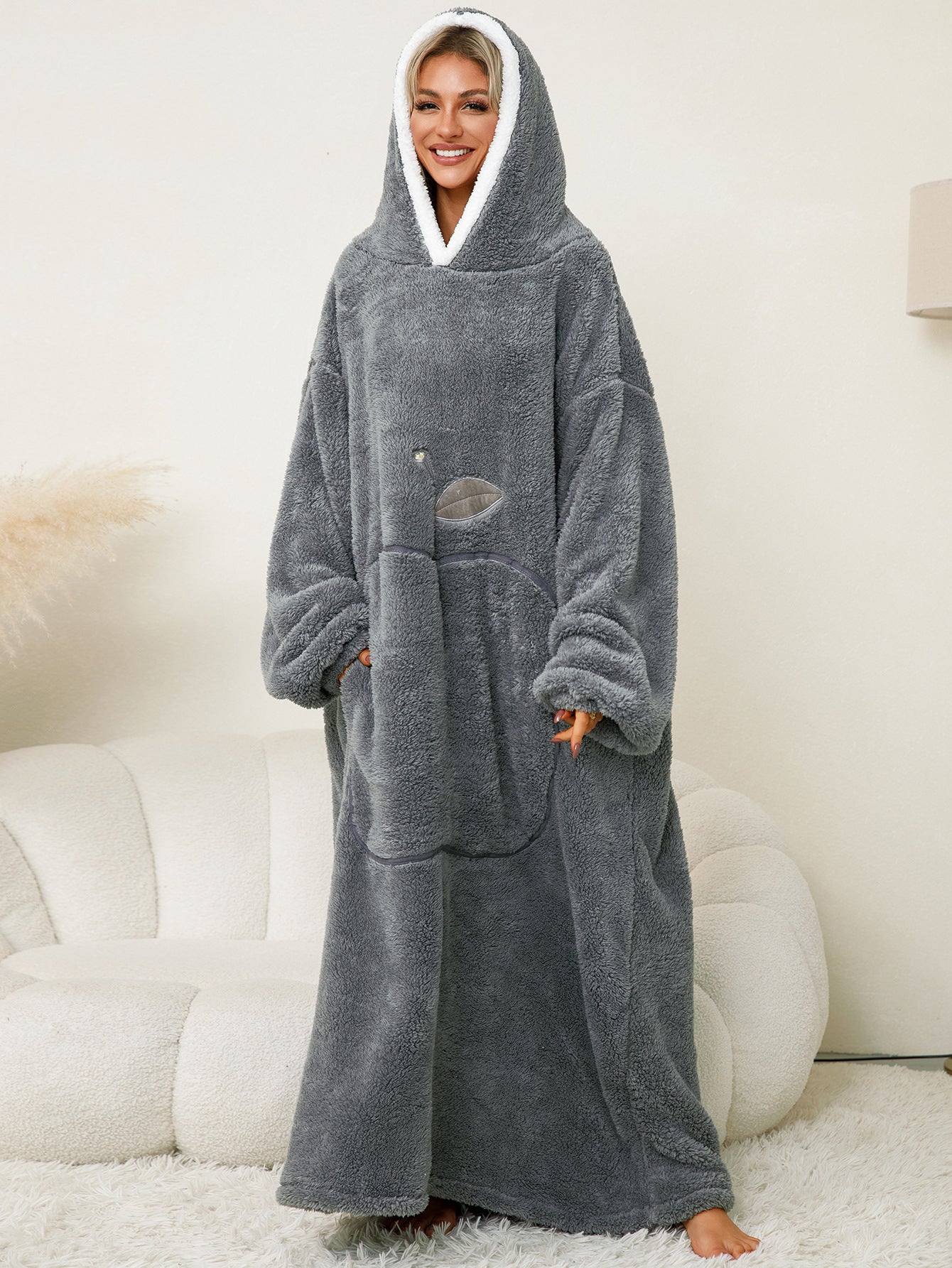 Damen Kuscheliger Hoodie-Decke mit großen Taschen und kontrastierendem Innenfutter WW