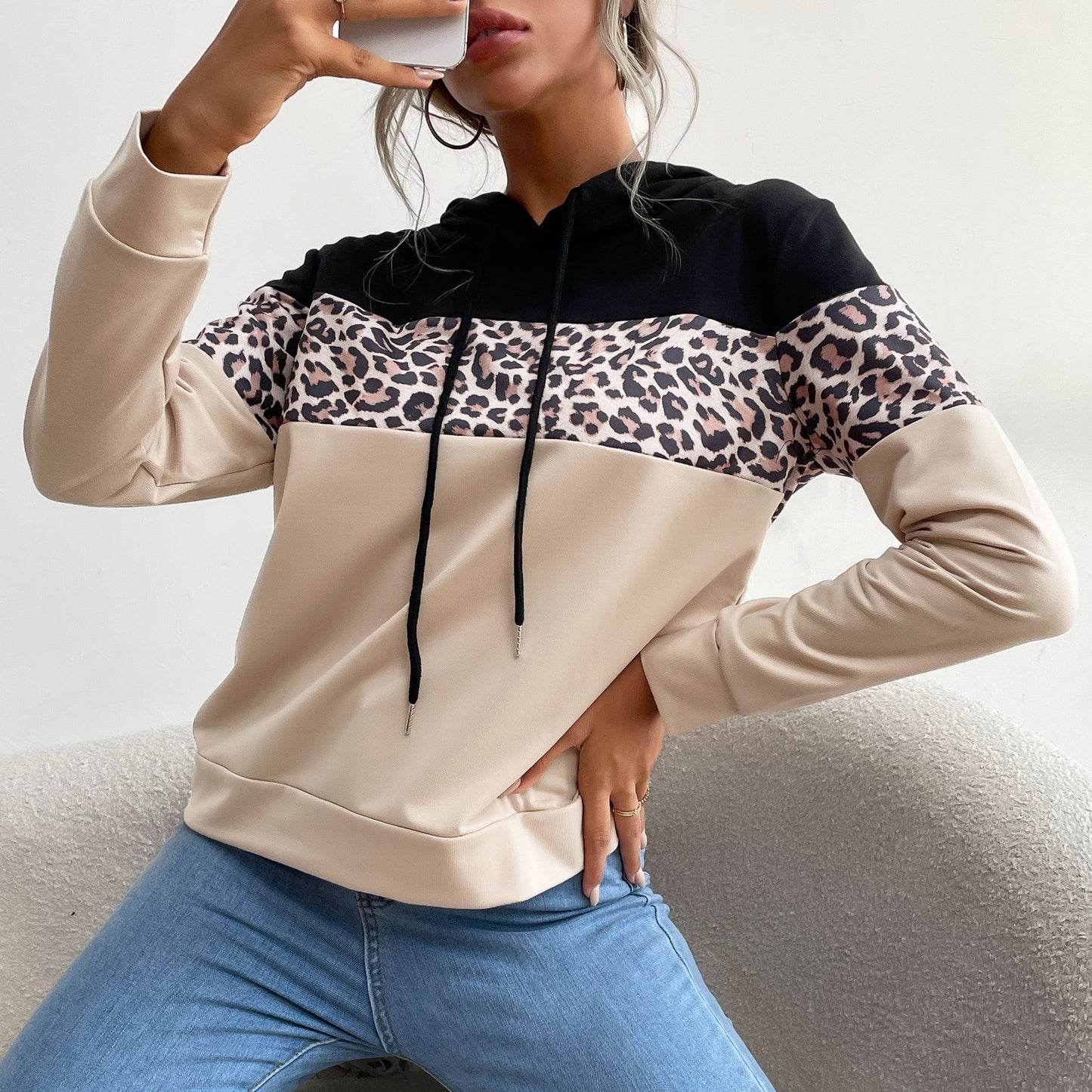 Damen Kapuzenpullover mit modischem Leoparden-Muster und sportlicher Passform WW