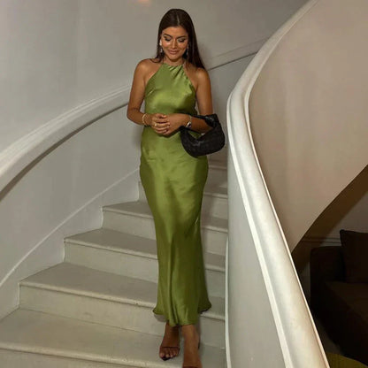 Atemberaubendes Klassisches Neckholderkleid | Maxi