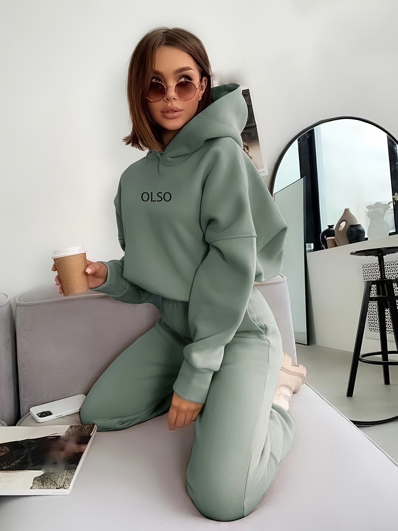 WW | Oslo Damen Set – Zweiteiliges Set aus Kapuzenpullover und Sweatpants für lässigen Stil und maximalen Komfort.