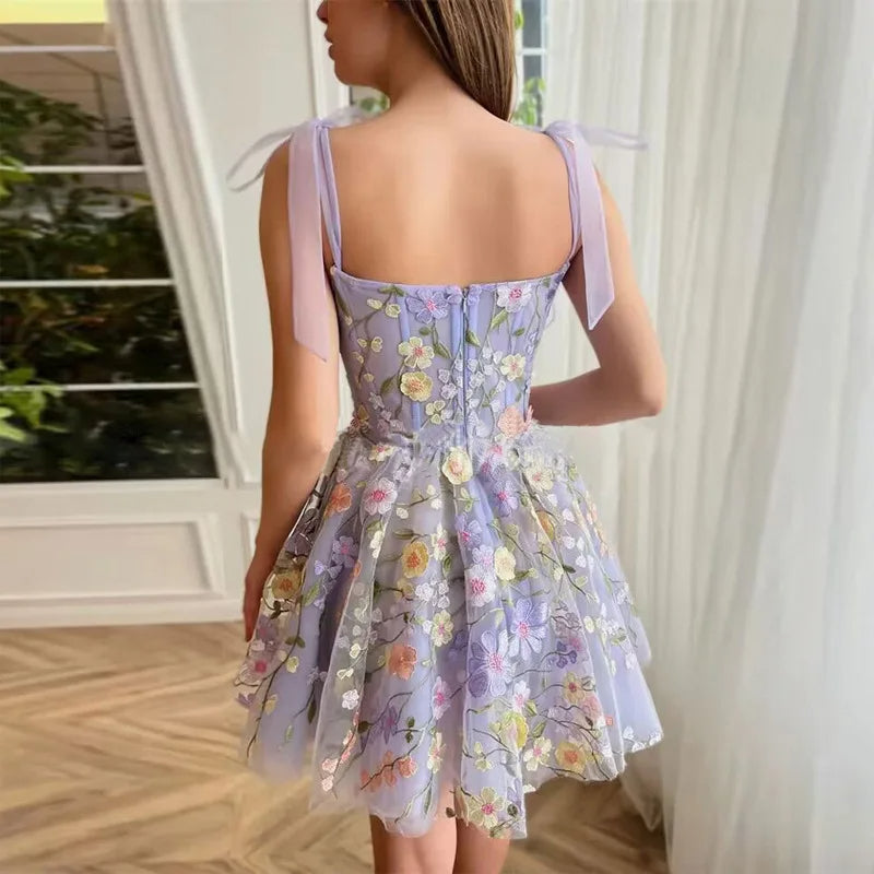 Cocktailkleid aus Tüll mit Blumenapplikationen - Rosalie, Frühling 2025 Edition