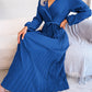 Aventura – Elegantes Plissee-Wickelkleid