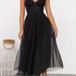 Ärmelloses Damen-Midikleid mit dünnen Trägern für den Sommer
