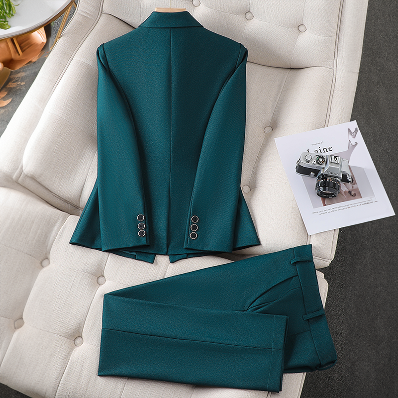 Anežka - Damen Anzug: Elegantes Blazer-Set für jeden Anlass