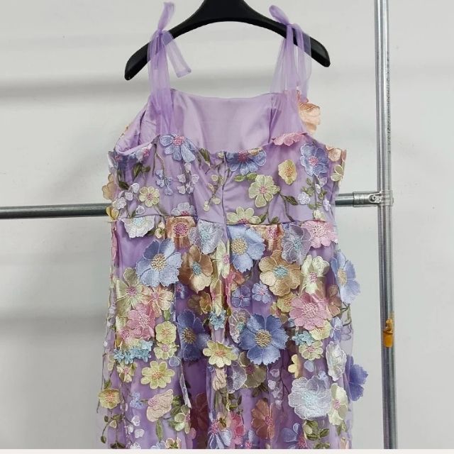 Cocktailkleid aus Tüll mit Blumenapplikationen - Rosalie, Frühling 2025 Edition