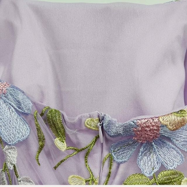 Cocktailkleid aus Tüll mit Blumenapplikationen - Rosalie, Frühling 2025 Edition