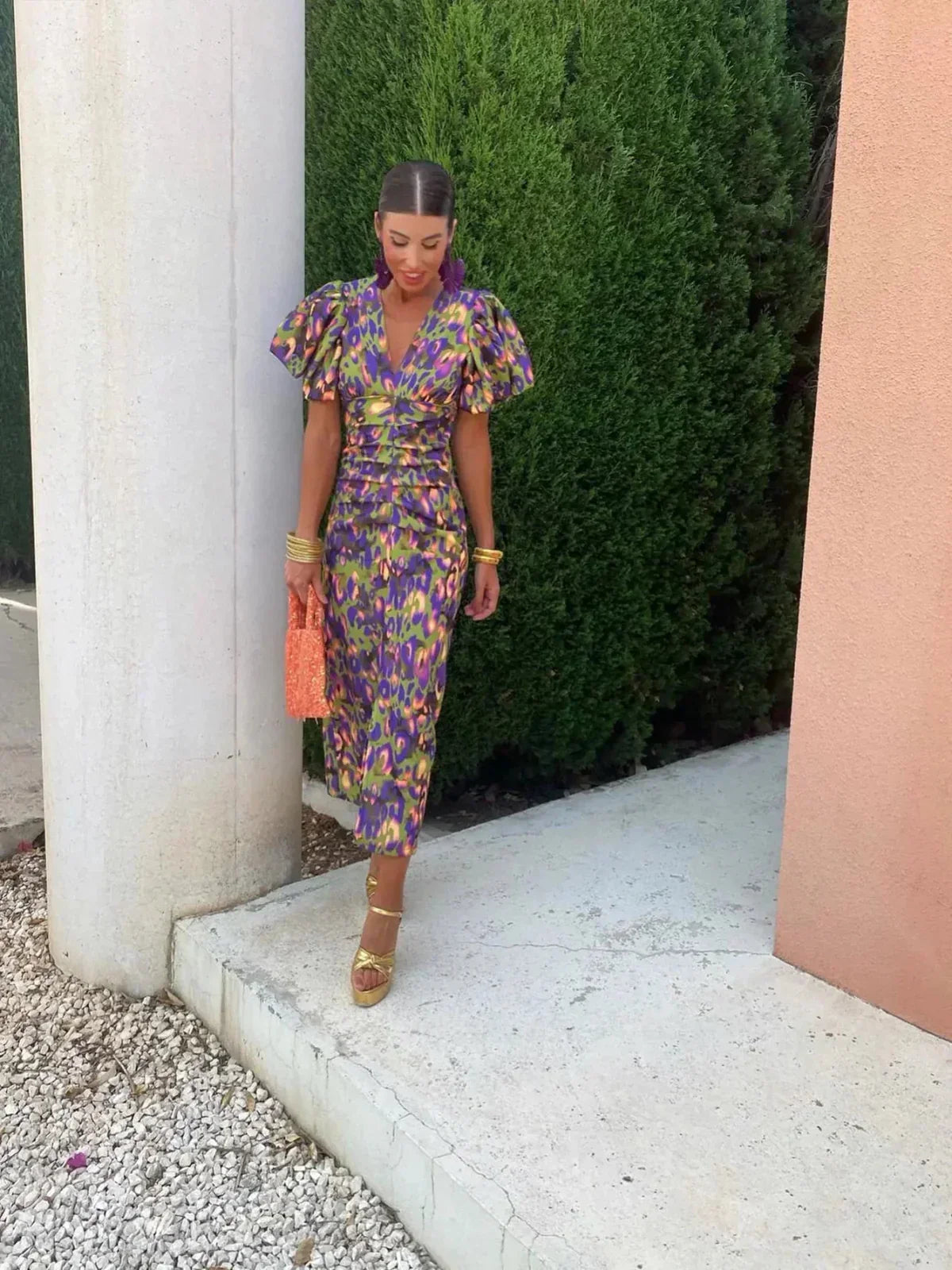 Naquin - Farbenfrohes Damenkleid Mit Plissierten Ärmeln Für Festliche Anlässe